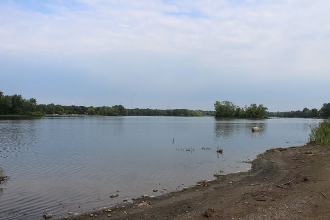 Les Lavallois pourraient revoir des plages faire leur apparition sur l’île Jésus à moyen terme. Sur la photo, une des 37 berges de la Ville, la berge des Baigneurs, à Sainte-Rose.