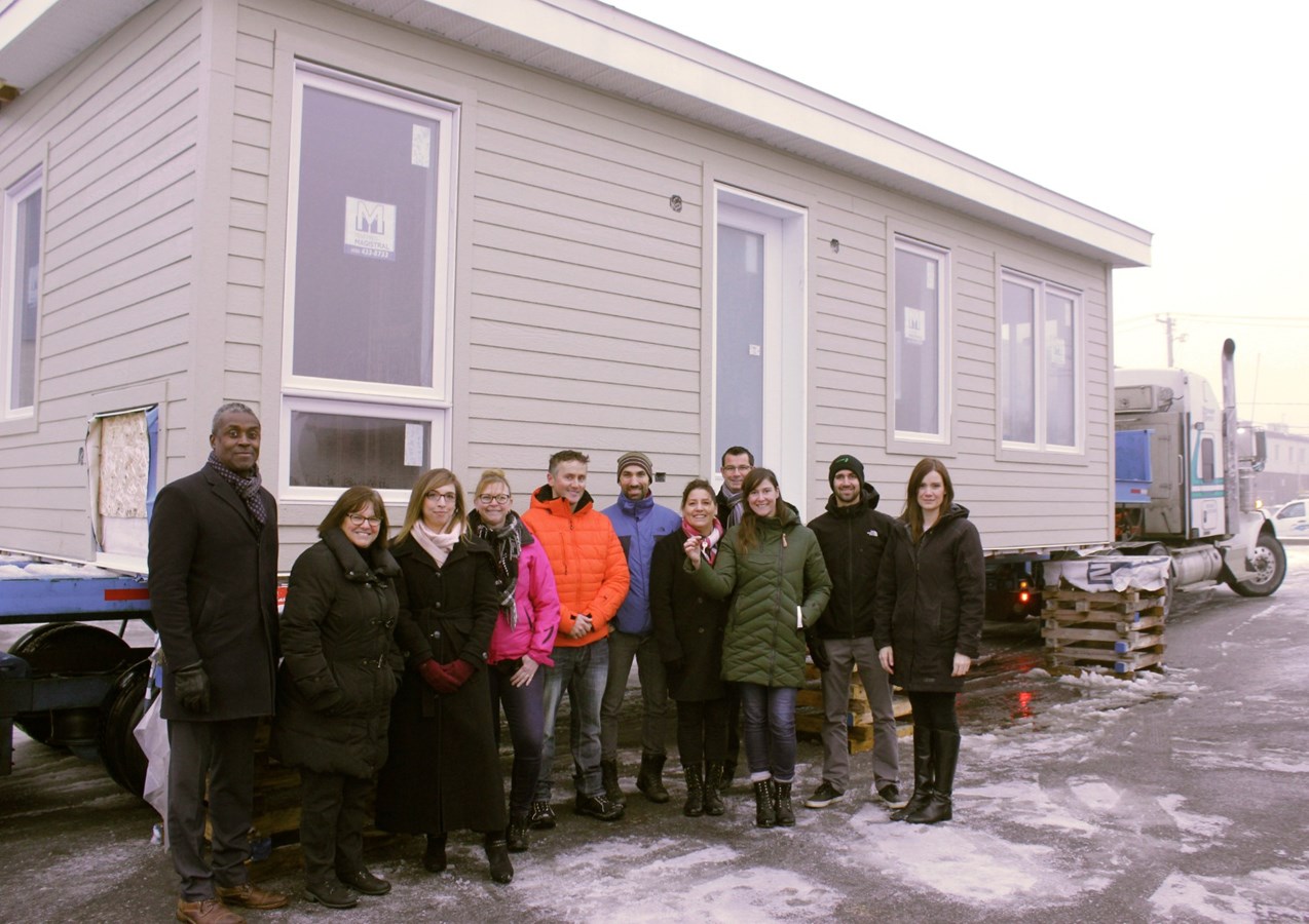 Les élèves du Centre de formation Le Chantier offre une maison à la communauté Anishnabe du Lac-Simon