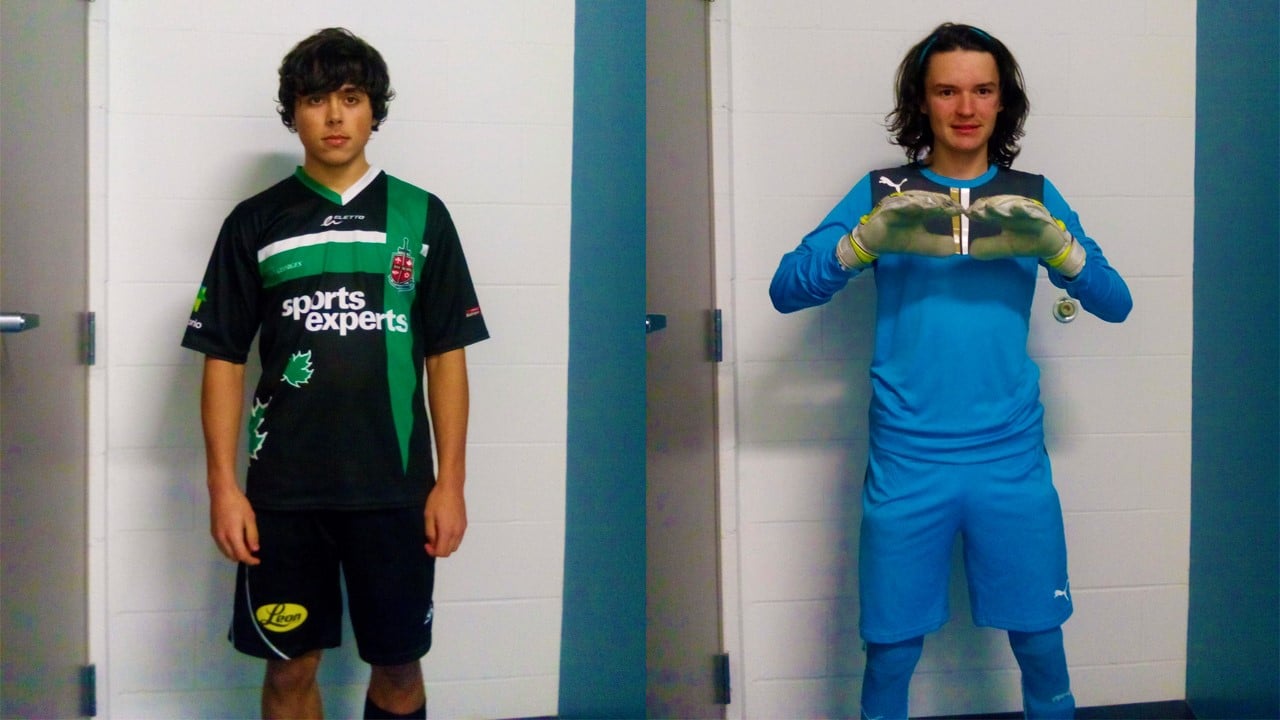 De gauche à droite: Pierre-Olivier Jacques et Jean-Philip Poulin de l'équipe U16M