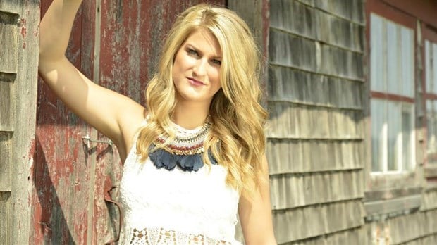 La chanteuse de Saint-Gédéon, Émilie Bouchard
