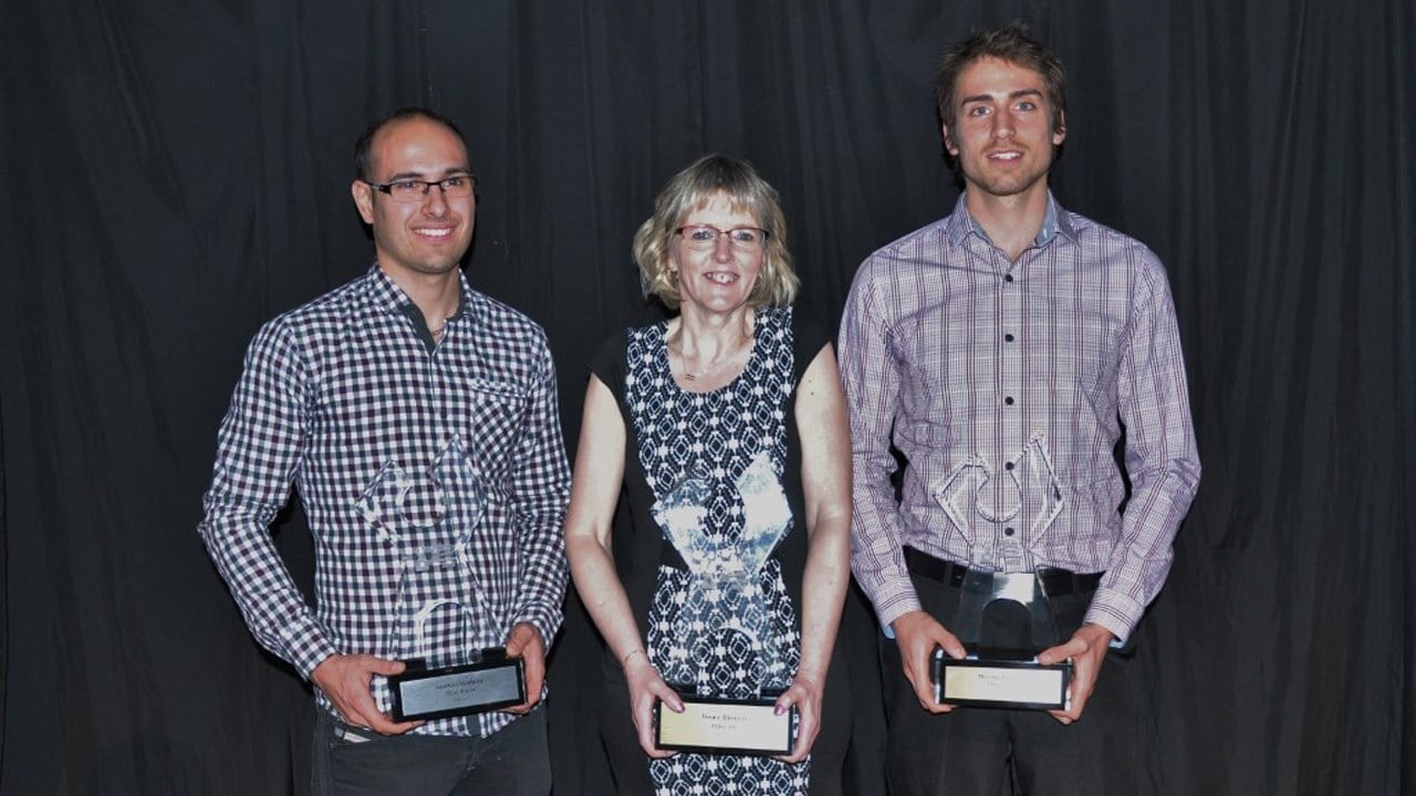 Les gagnants des trois prix majeurs l'an dernier: Steeven Mathieu/ Elitas Argent, Josée Doyon/ Athlète de l'année (représentée par sa mère), Maxime Lapierre/ Elitas Bronze.