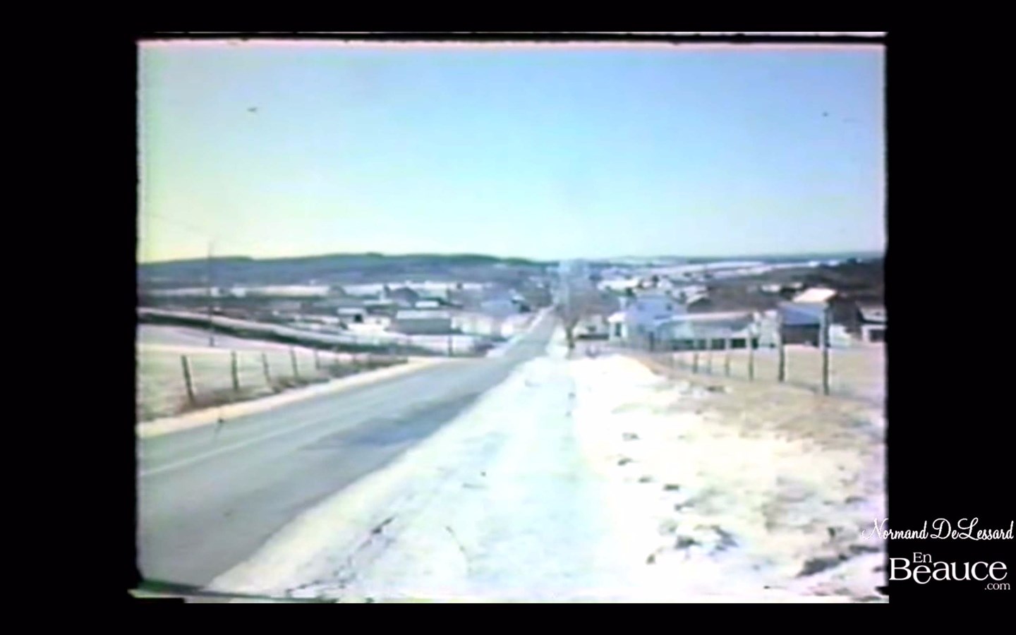 Normand DeLessard présente des images de Sainte-Aurélie en 1976.
