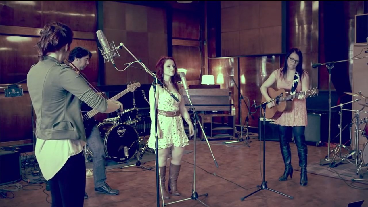 Les Ticky Jones lancent une nouvelle chanson pour la Saint-Valentin.
