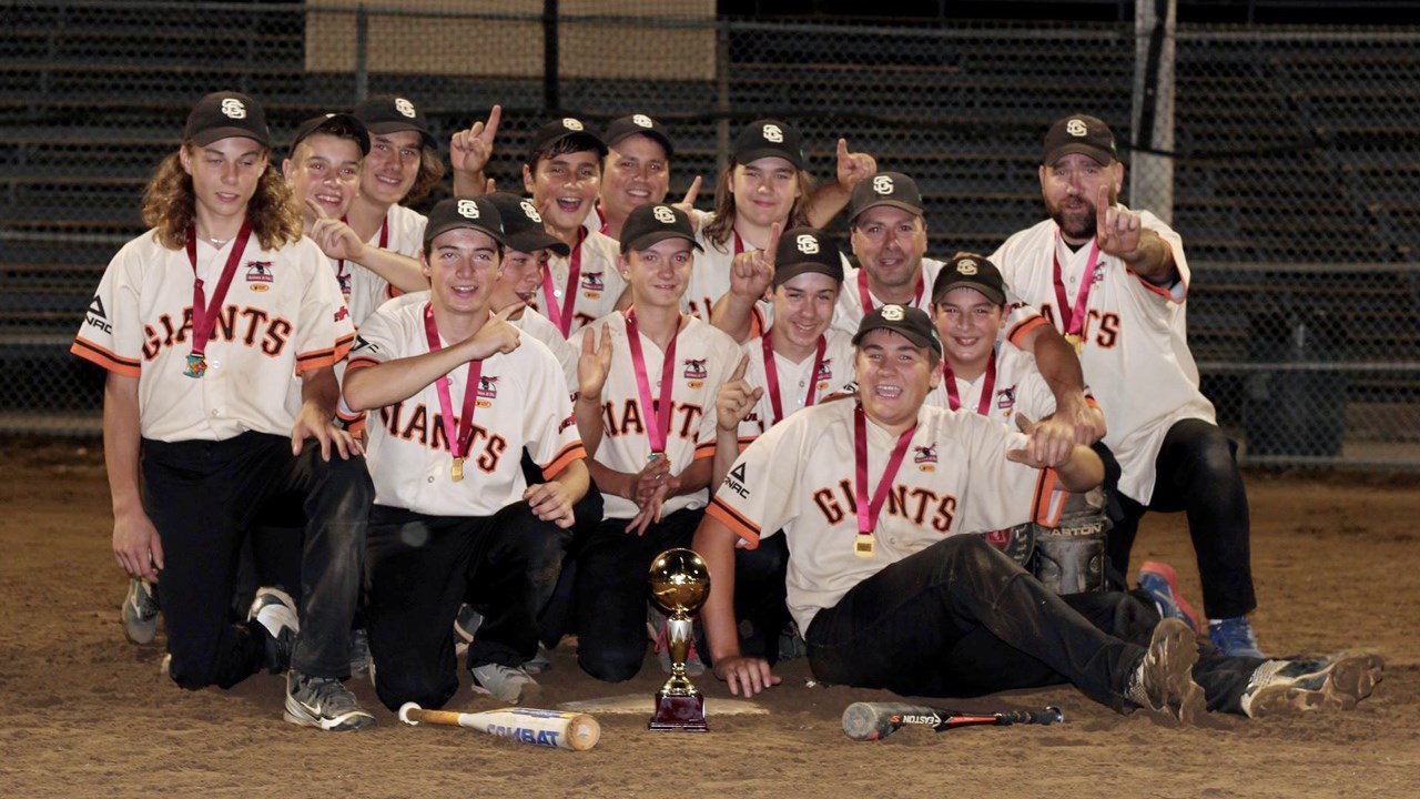 Les Giants Bantam A de Saint-Georges champions au tournoi de la LBCRQ.