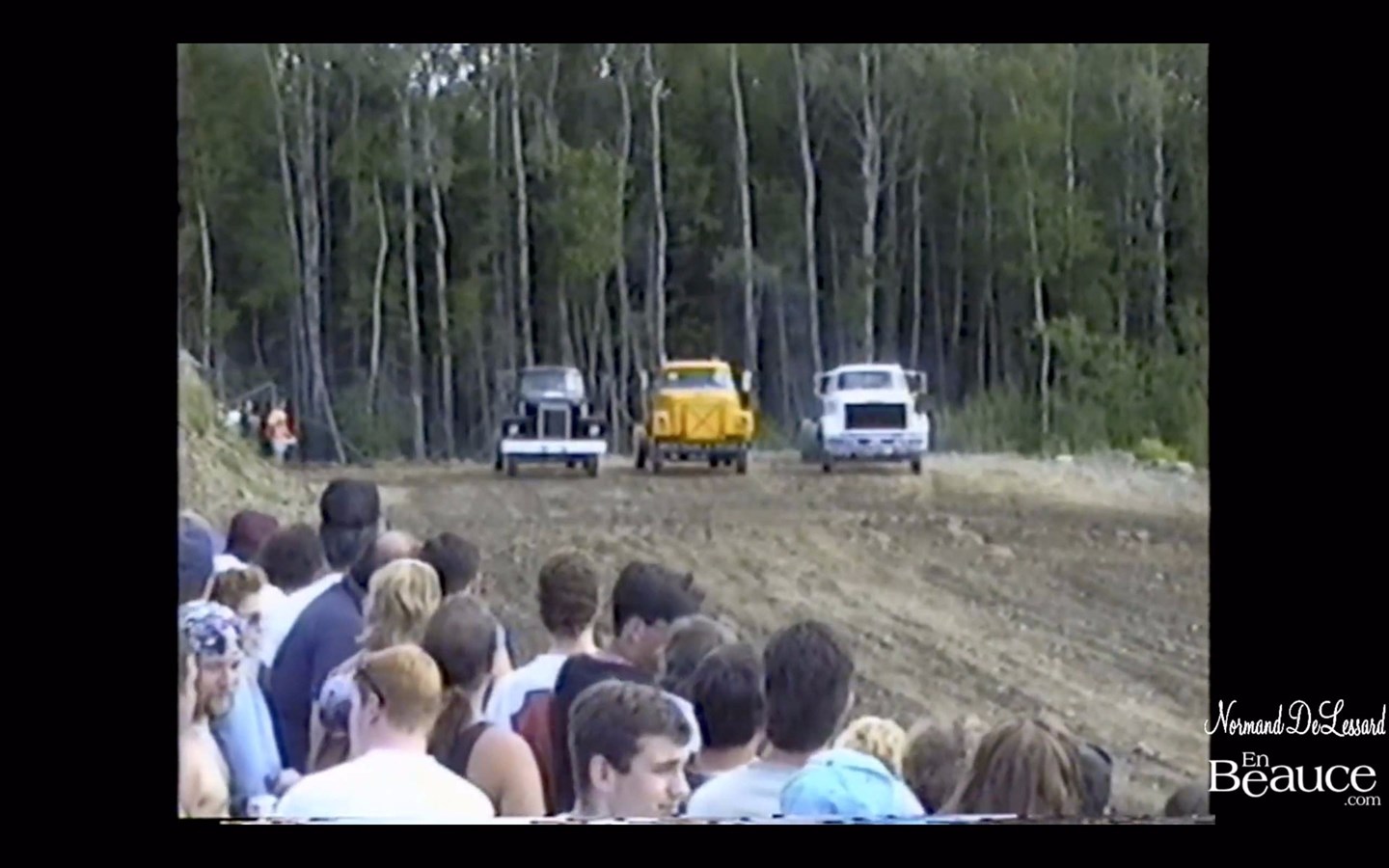 Normand DeLessard présente une course de camion qui s'est déroulée à Beauceville en 1994.