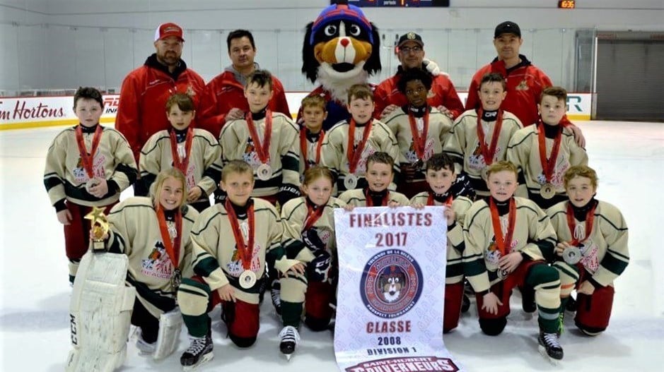 Hockey : Les Patriotes Beauce-Appalaches division 1 finalistes lors d'un tournoi à Brossard