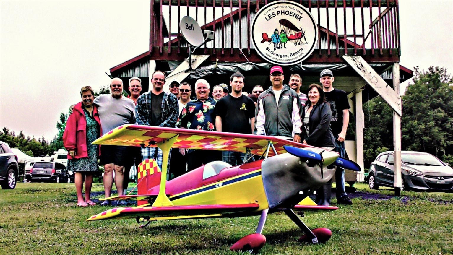 Dans cette capsule d'Hier à aujourd'hui avec Normand DeLessard, Normand présente des images d'une compétition d'avions téléguidés, présentée par le Club d'avions miniatures Les Phoenix, qui s'est déroulée lors du samedi 8 juillet 2017 à Saint-Georges, secteur Saint-Jean-de-la-Lande.