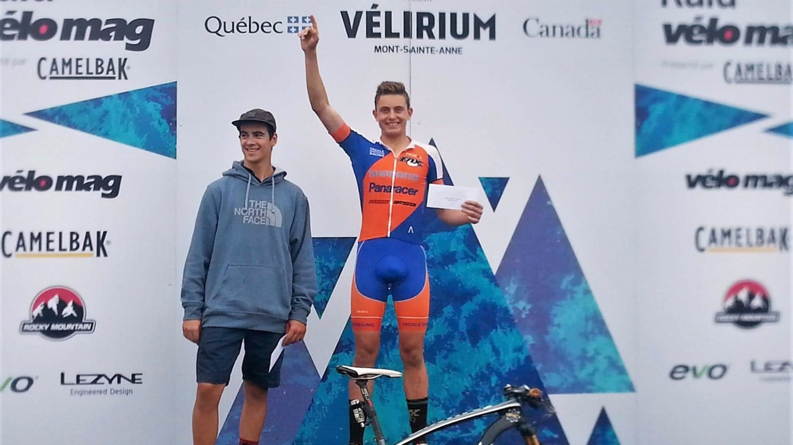 Médaille d'argent pour le Beauceron Éliot Grondin au Raid Vélo Mag 