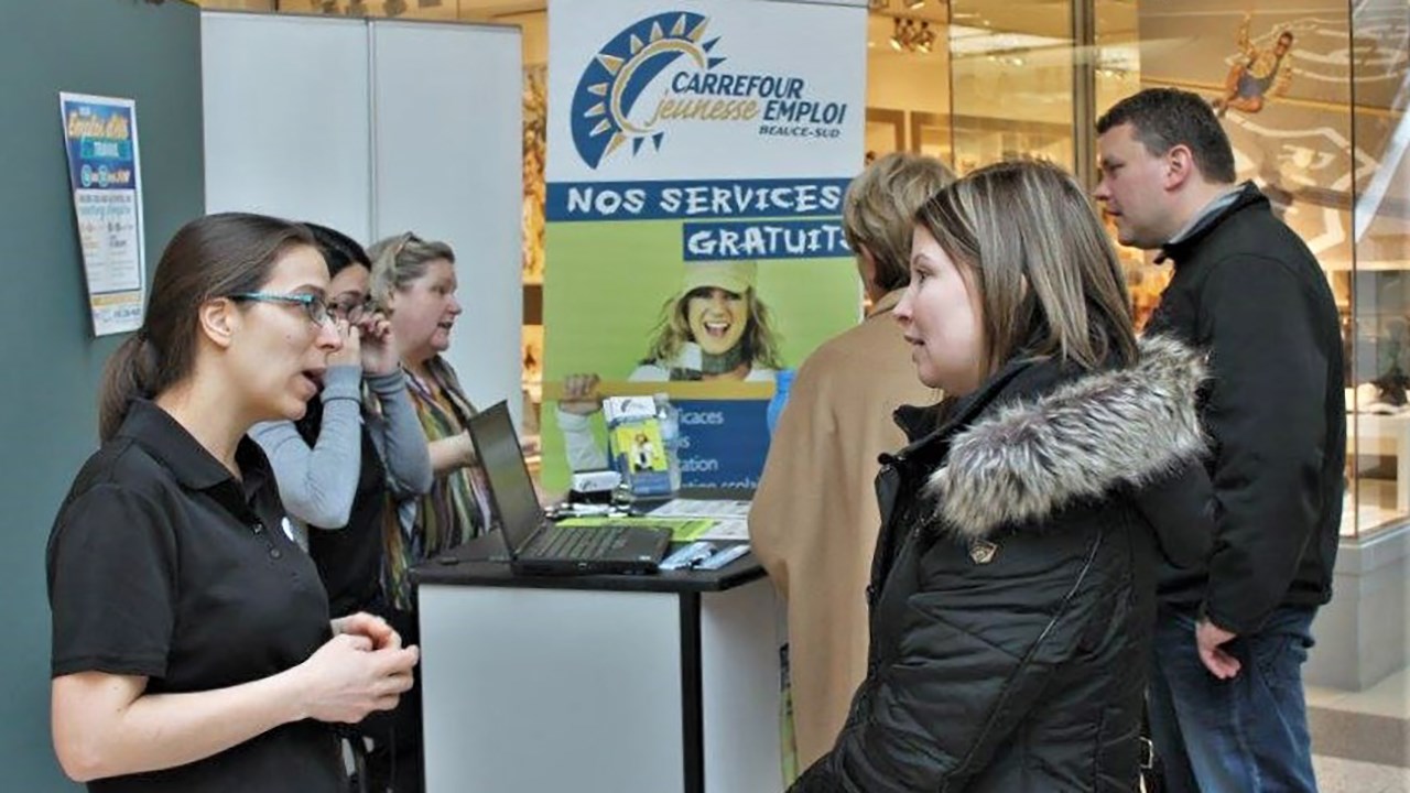 Une édition précédente de la Foire de l'emploi Beauce-Etchemins au Carrefour Saint-Georges.