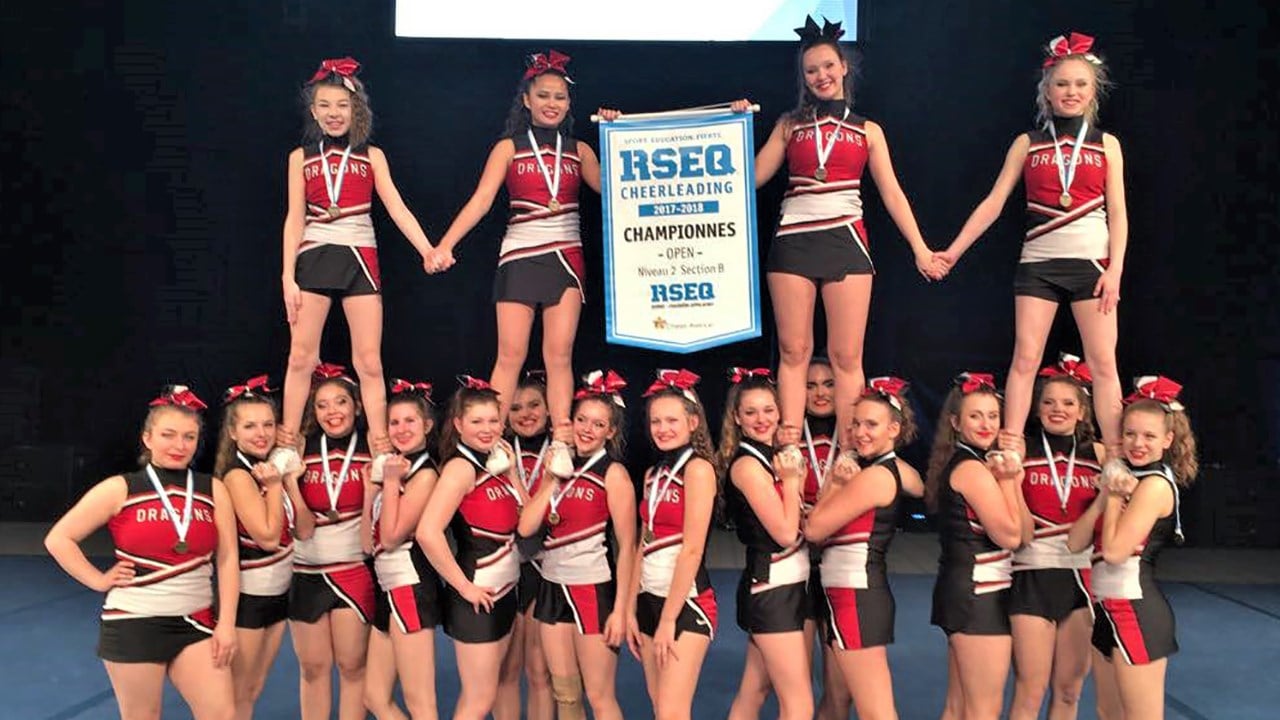 L'équipe de cheerleading des Dragons de Saint-Georges remporte l'or