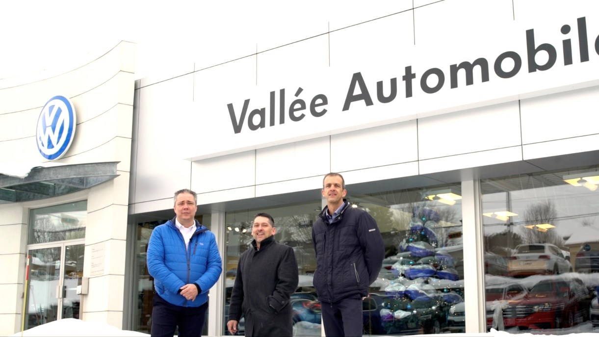 Les trois propriétaires de Vallée Auto Volkswagen : Éric Maheux, Bernard Bolduc et Billy Poulin,
