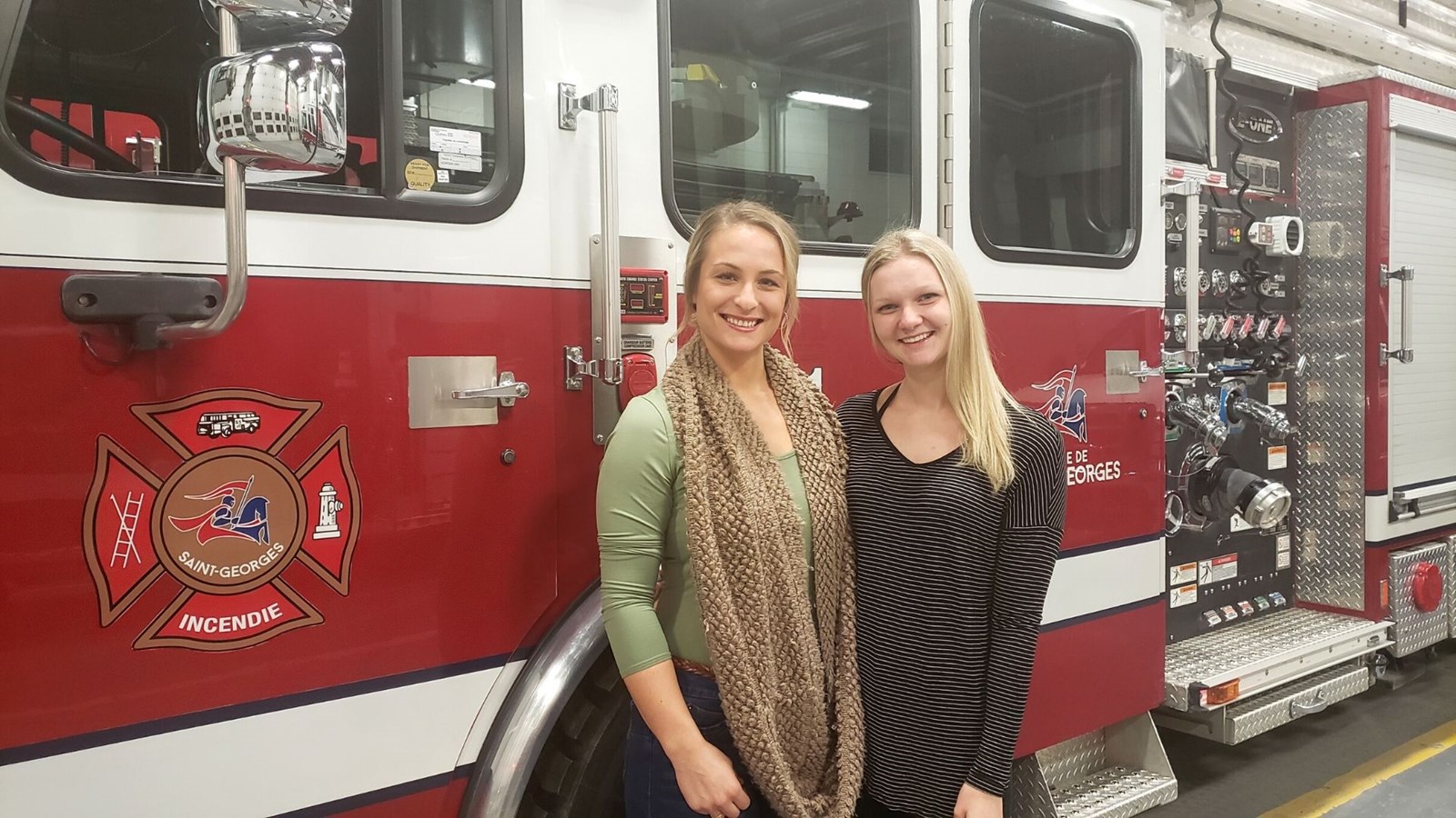 Lizanne Madore et Joanie Tremblay-Pelletier sont les plus jeunes recrues du service d'Incendie de Saint-Georges. 