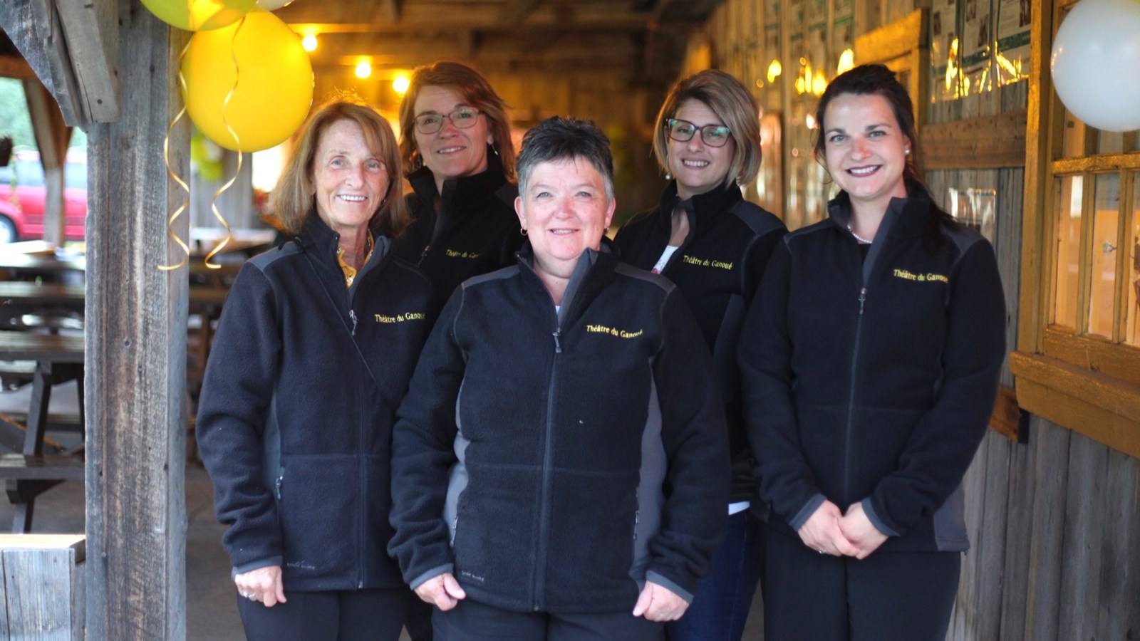 Les bénévoles France Poulin, Michèle Chabot, Johanne Poulin, Marie-Claude Paradis et Amélie Roy
