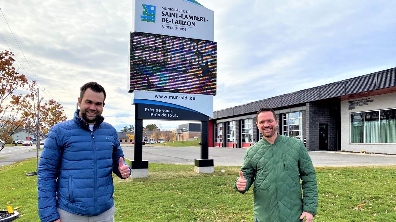Le directeur général et le maire de Saint-Lambert-de-Lauzon, Éric Boisvert et Olivier Dumais