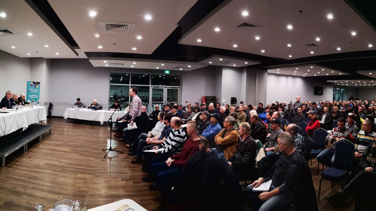 Plus de 350 personnes à l'Assemblée publique sur le projet de révision du Règlement des forêts privées