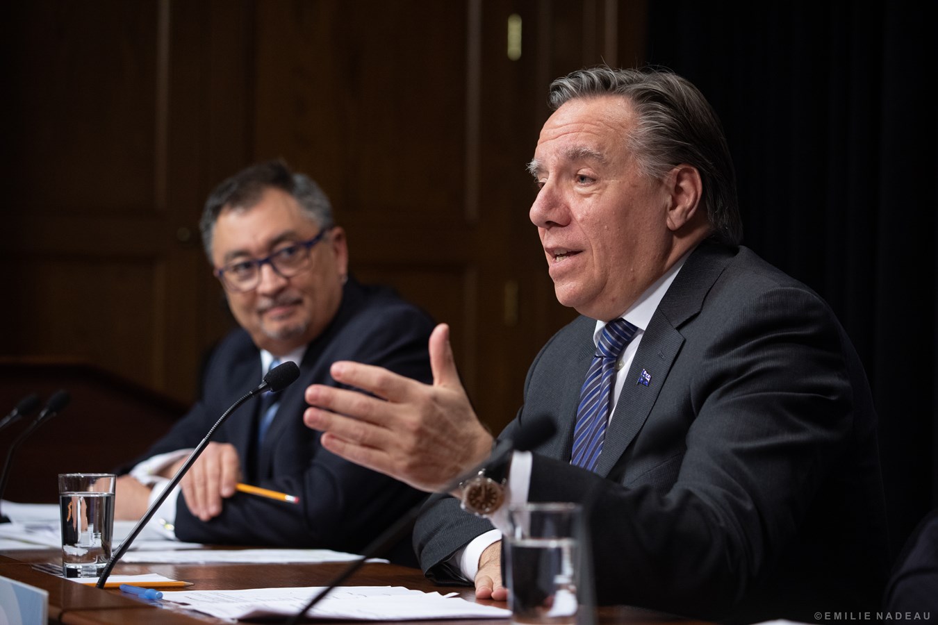 Les grands rassemblements de personnes: pas avant longtemps avise François Legault