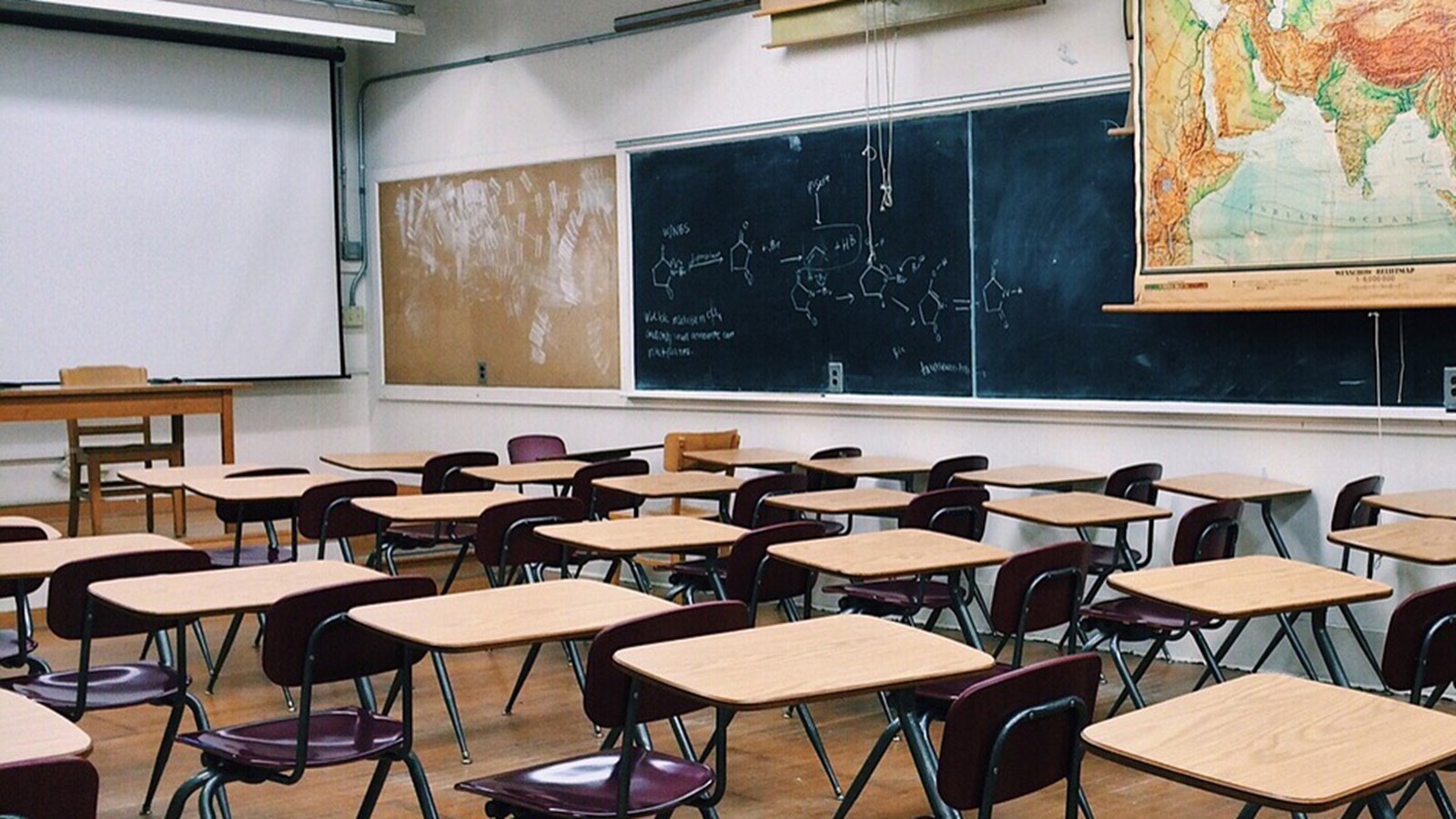 Retour à l'école: est-ce que les mesures mises en place vous rassurent?