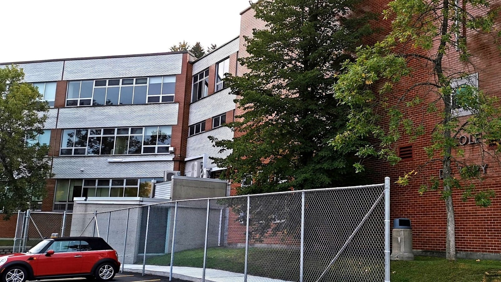 COVID-19 : 17 nouveaux cas dans des écoles du CSSBE