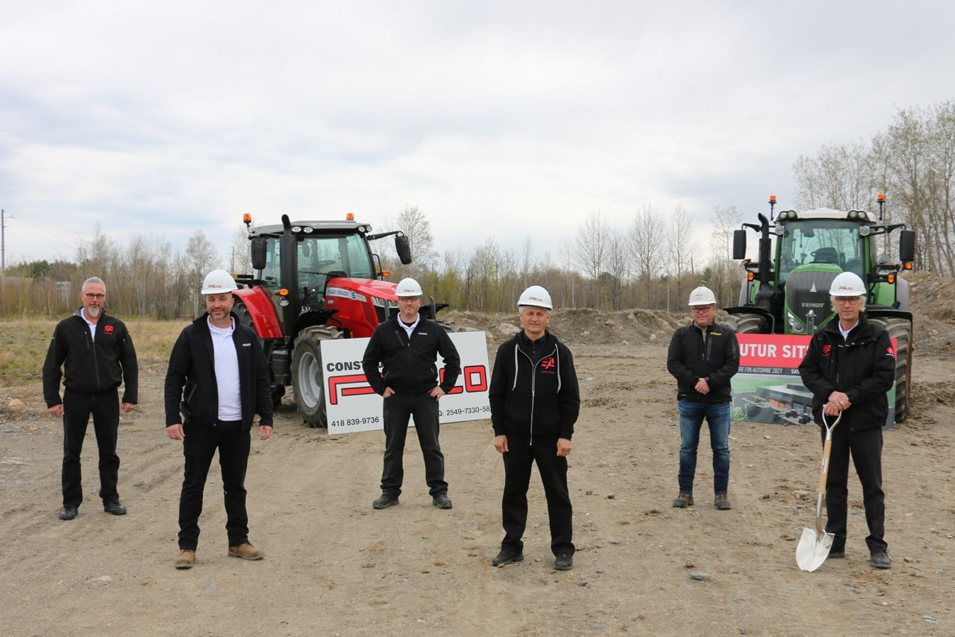Première pelletée de terre pour le nouveau local de Service Agricole de Beauce
