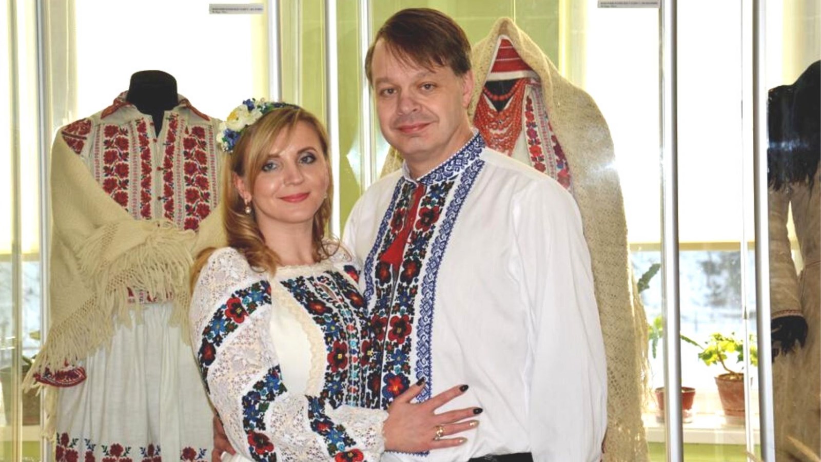 Sylvain Longchamps et son épouse Oksana Krompashchyk.