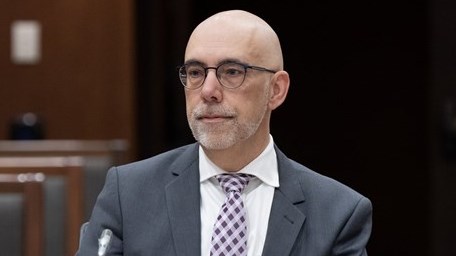 Le congé de TPS pendant deux mois pourrait coûter jusqu'à 2,7 G $, estime le DPB