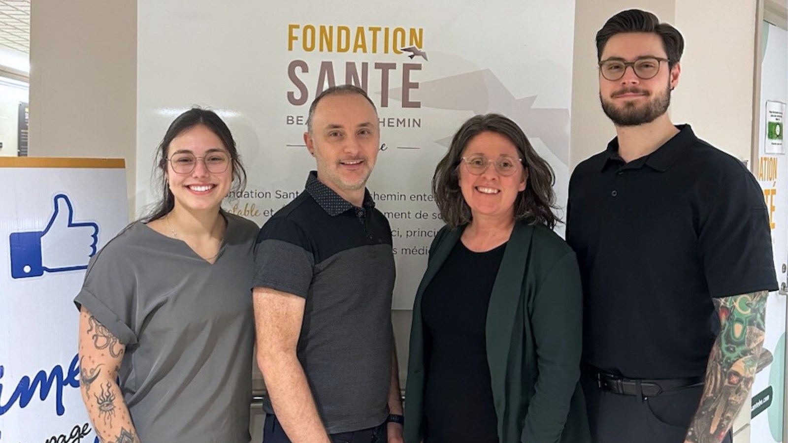 De gauche à droite, Jessica Verreault, Jimmy Maheux, Carole Deschênes et Maxime Guimont sont les instigateurs de cette expédition, qui vise à amasser des argents pour la Fondation Santé Beauce-Etchemin. Absente de la photo: Carole Dallaire.