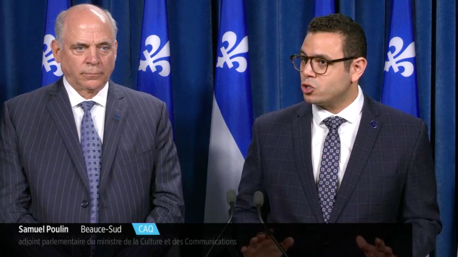 Le député de Beauce-Sud, Samuel Poulin, et le ministre de l'Économie, de l'Innovation et de l'Énergie, Pierre Fitzgibbon, en mai dernier, lors du dépôt de l'étude sur le marché de la vente au détail de l'essence au Québec.
