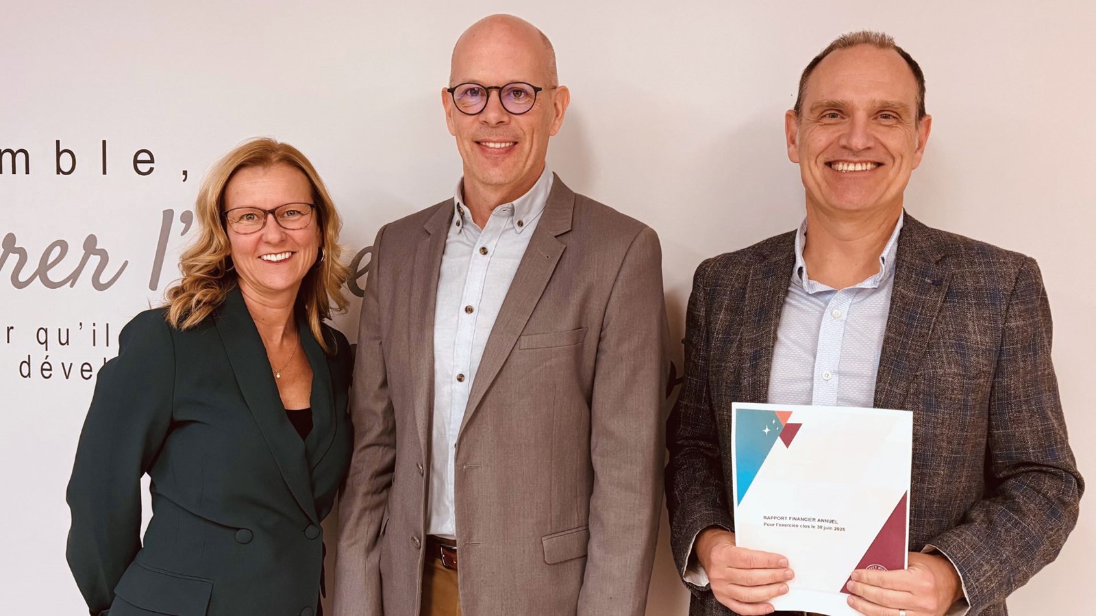 Karina Roy, directrice générale par intérim, Martin Blouin, président du conseil d’administration, et Patrick Beaudoin, directeur du Service des finances.