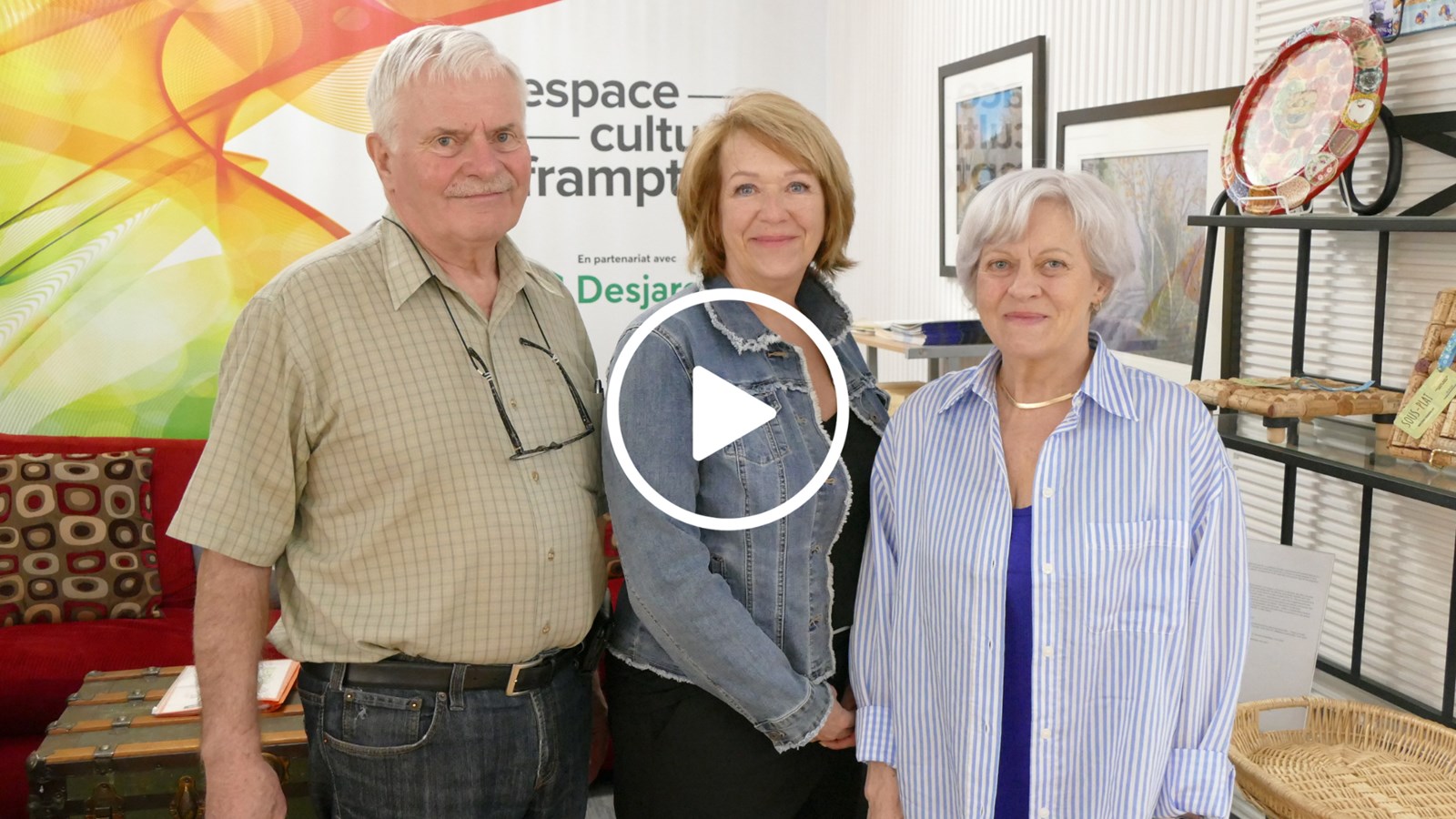 De gauche à droite : Mike Byrnes, administrateur à la Corporation Culturel de Frampton, Gina Cloutier, administratrice à la Corporation Culturel Frampton et directrice de l'Espace Culture et Julie Fournier, administratrice à la Corporation Culturel Frampton et bénévole à l'Espace Culture