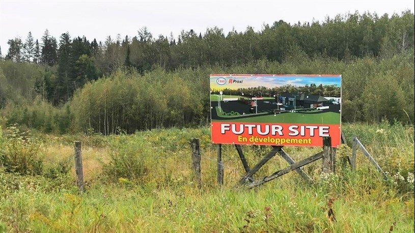 L'entreprise Placements Yohan Murray est cette même compagnie qui agissait comme promoteur du projet de construction d'halte autoroutière, en bordure de l'Autoroute 73 à Beauceville, mais qui n'a finalement jamais vu le jour.