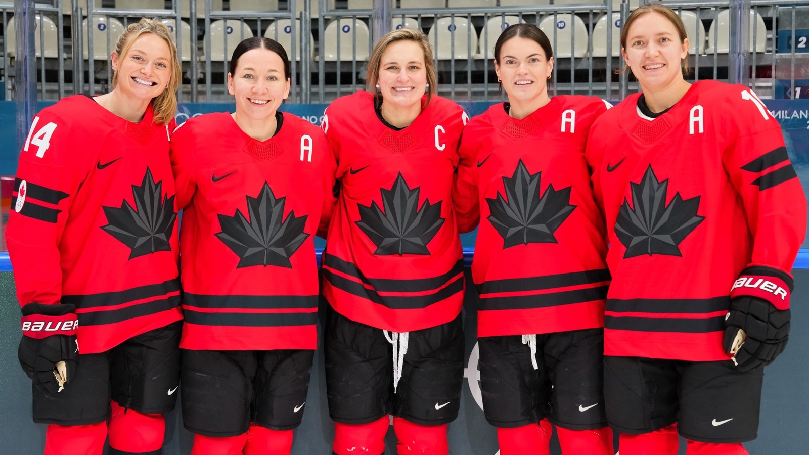 Le Canada bat la Tchéquie, mais perd Marie-Philip Poulin sur blessure
