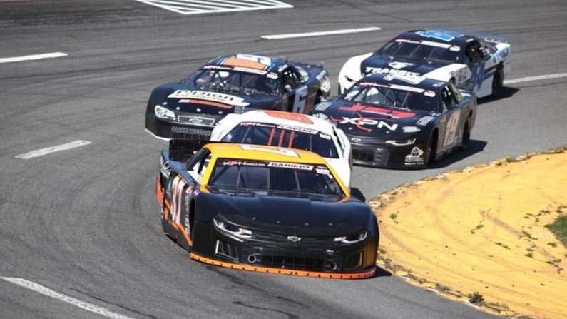 Un programme double NASCAR Canada à Vallée-Jonction ce samedi