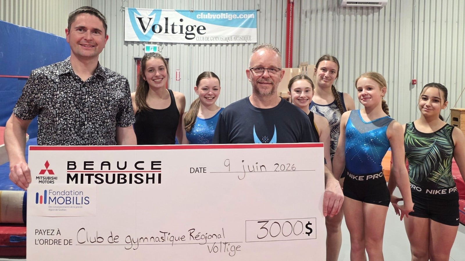 Don de 3 000 $ au Club de gymnastique artistique Voltige